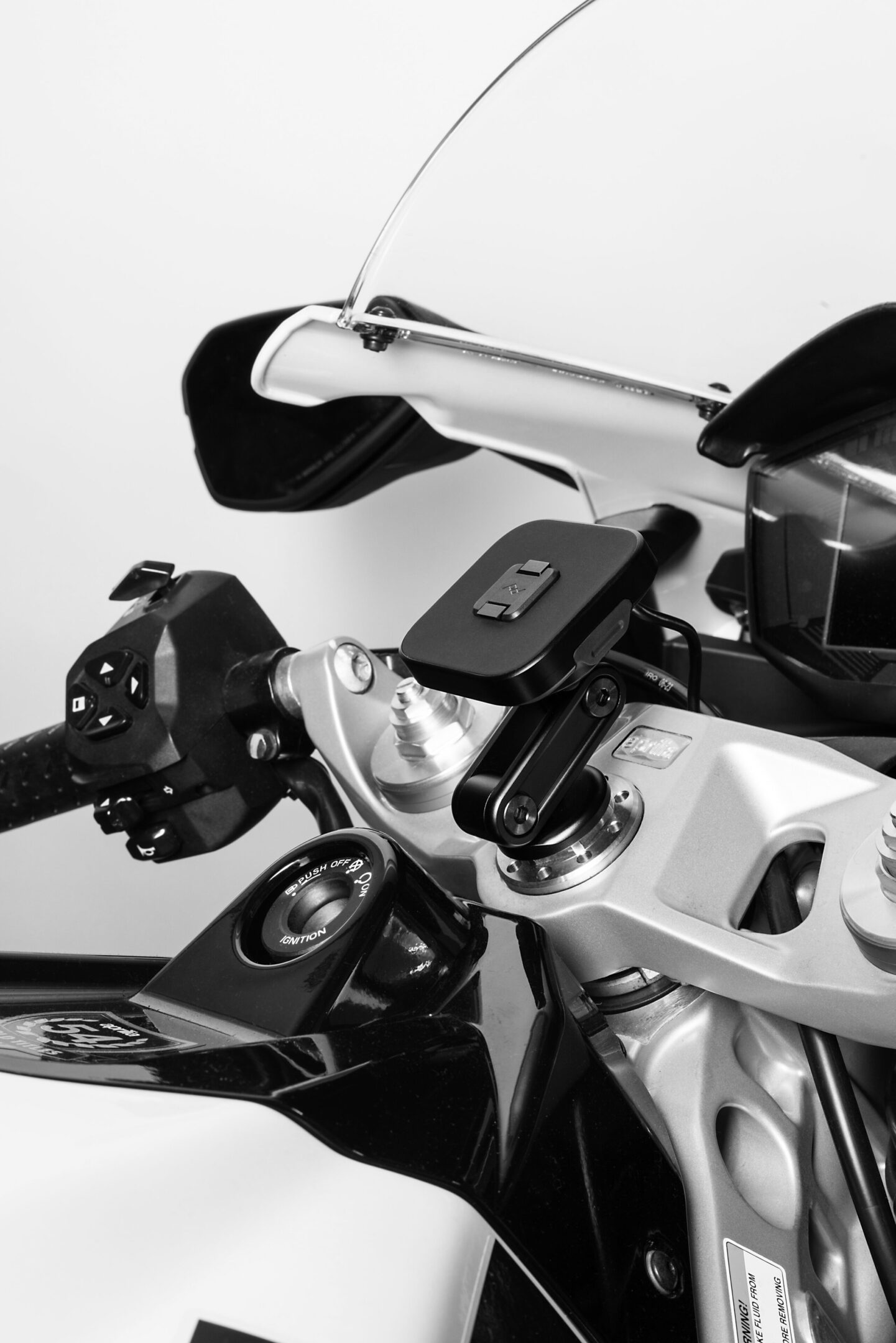 Supports moto ultimes de Peak Design : maintien sûr et puissance en route 8