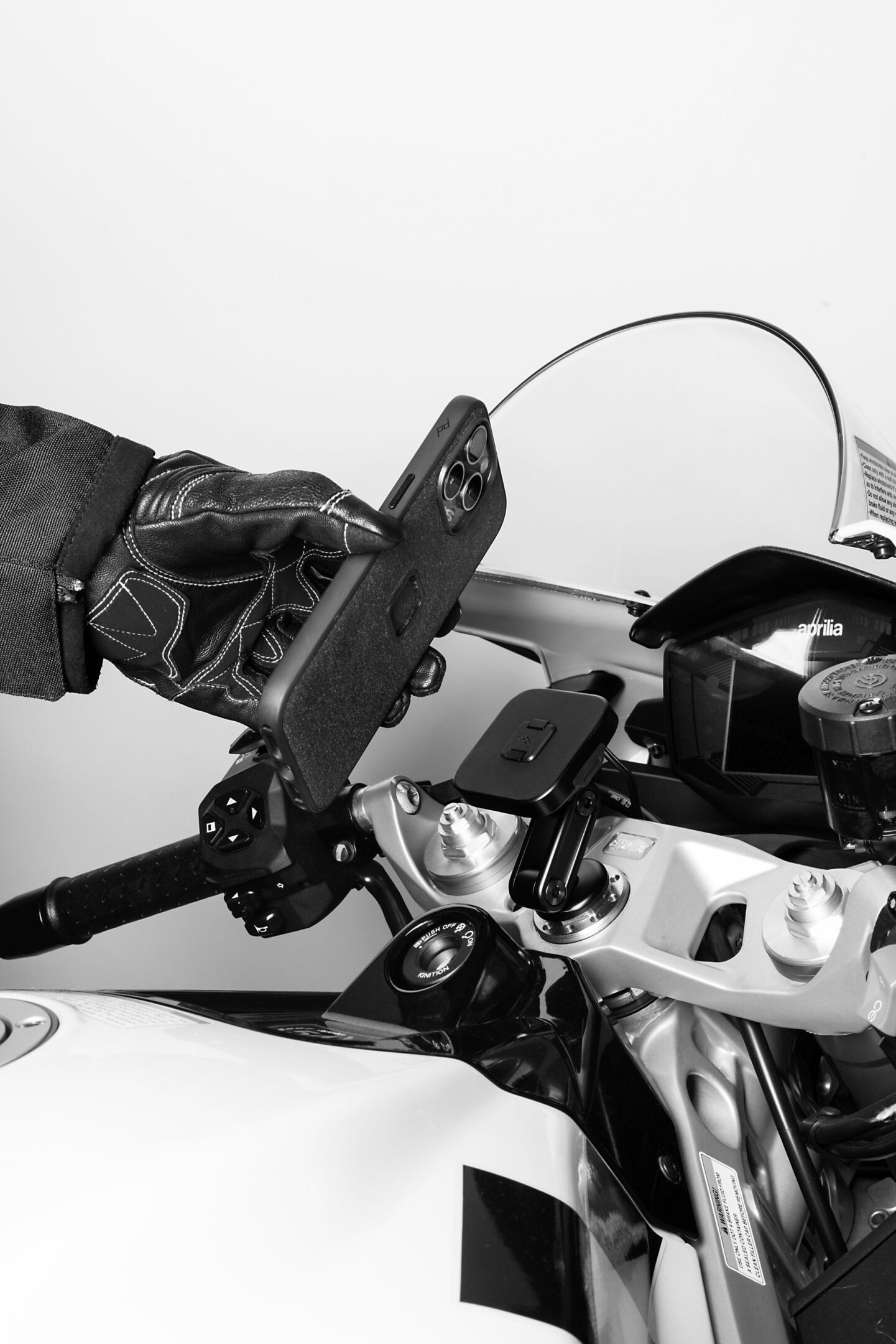 Supports moto ultimes de Peak Design : maintien sûr et puissance en route 7
