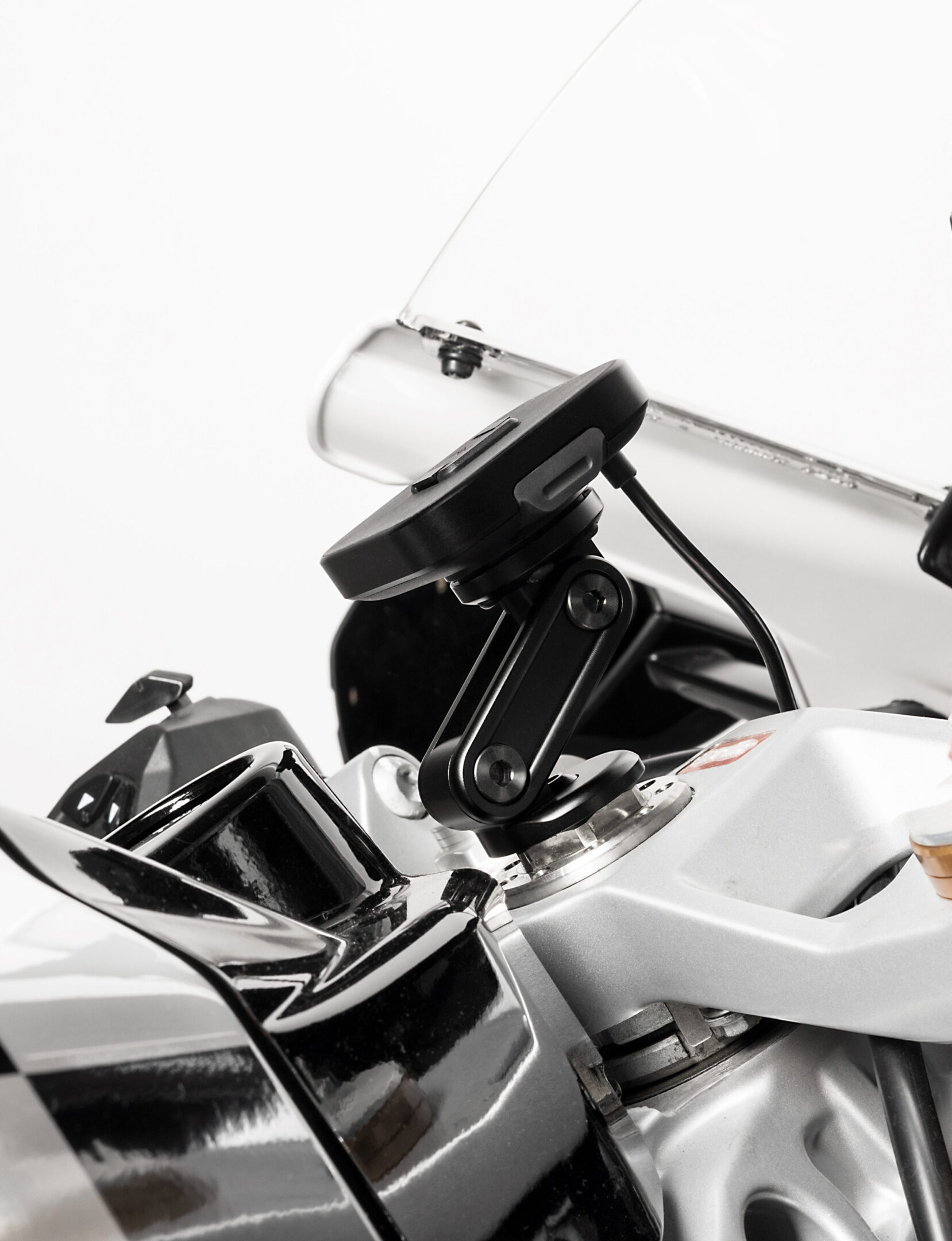 Supports moto ultimes de Peak Design : maintien sûr et puissance en route 6