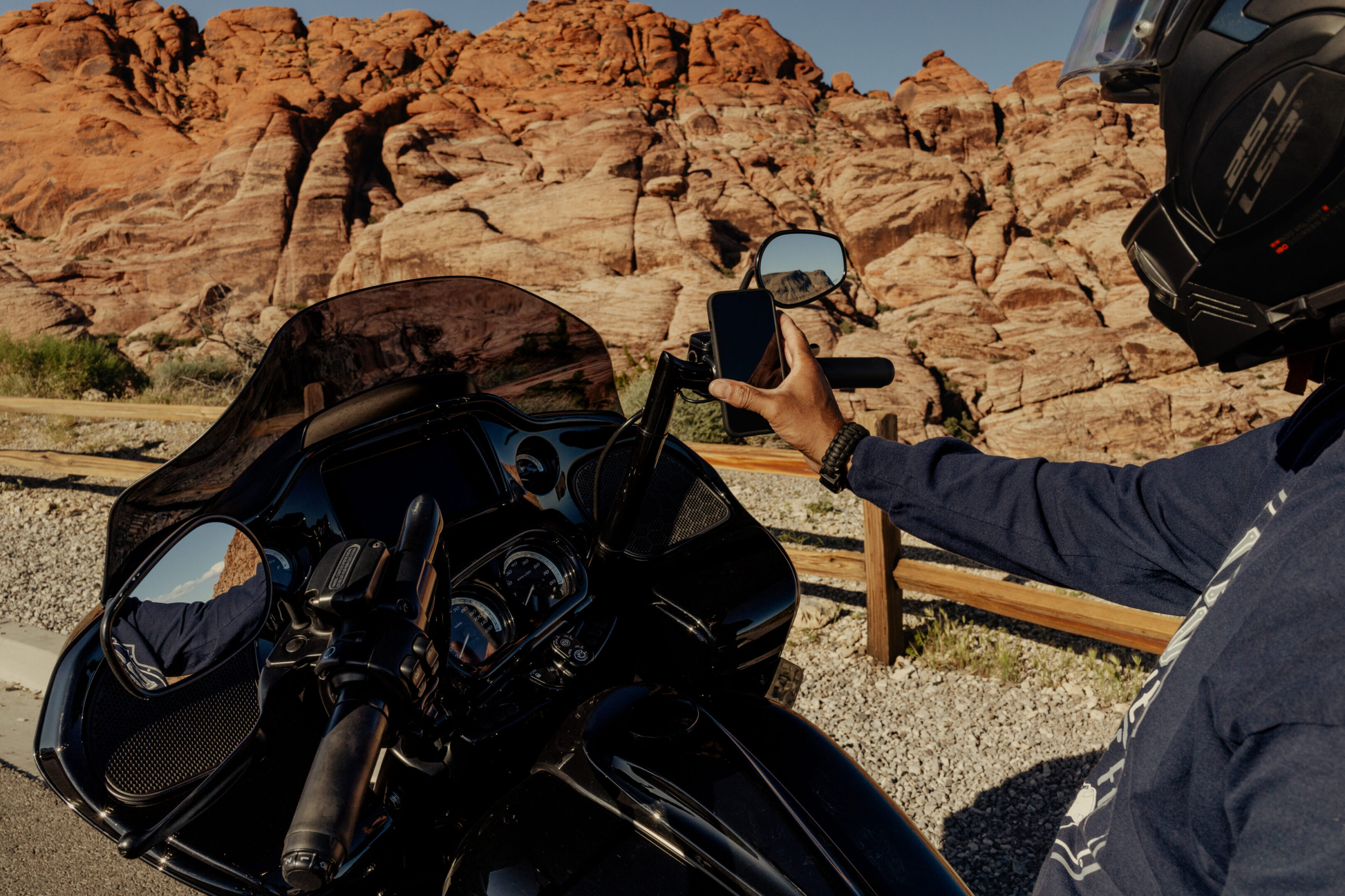 Supports moto ultimes de Peak Design : maintien sûr et puissance en route 3